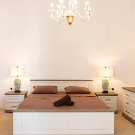 Apartment Palazzo 16th Century Mdina, Opposite St Paul's Cathedral By 360 Estates *