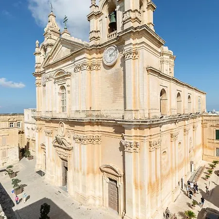Palazzo 16th Century Mdina, Opposite St Paul's Cathedral By 360 Estates Mdina
