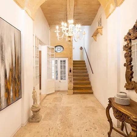 Palazzo 16th Century Mdina, Opposite St Paul's Cathedral By 360 Estates * Mdina