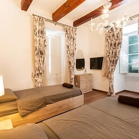 Palazzo 16th Century Mdina, Opposite St Paul's Cathedral By 360 Estates *