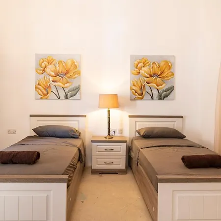 Palazzo 16th Century Mdina, Opposite St Paul's Cathedral By 360 Estates Apartment *