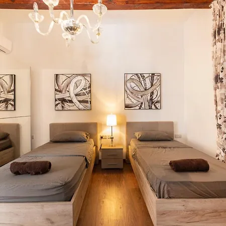Apartment Palazzo 16th Century Mdina, Opposite St Paul's Cathedral By 360 Estates *