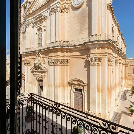 Apartment Palazzo 16th Century Mdina, Opposite St Paul's Cathedral By 360 Estates