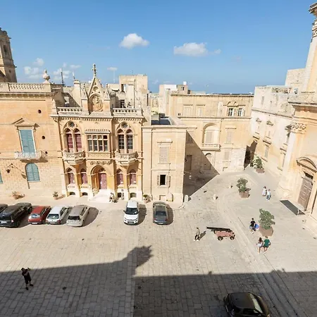 Apartment Palazzo 16th Century Mdina, Opposite St Paul's Cathedral By 360 Estates Mdina