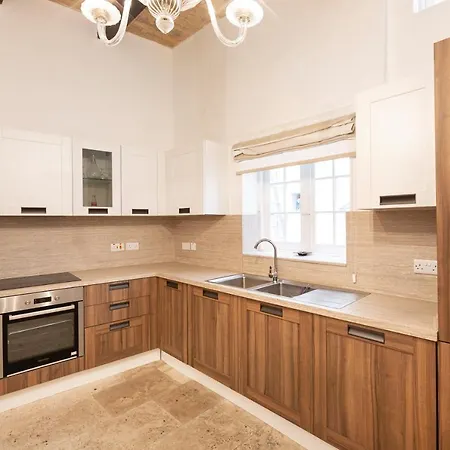 Palazzo 16th Century Mdina, Opposite St Paul's Cathedral By 360 Estates Apartment